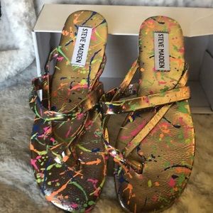 NWOT Steve Madden flip flops